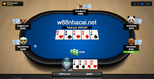 Omaha Poker mỗi người chơi có 4 lá bài tẩy