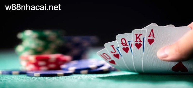 Tìm hiểu về thuật ngữ thùng phá sảnh trong Poker 